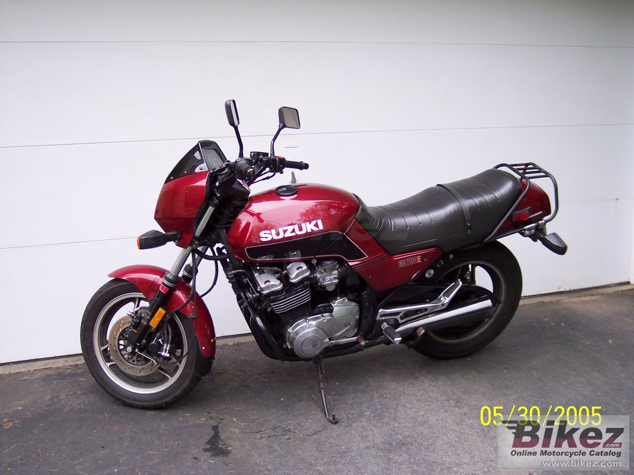 Big  gsx 750 e picture and wallpaper from Bikez.com